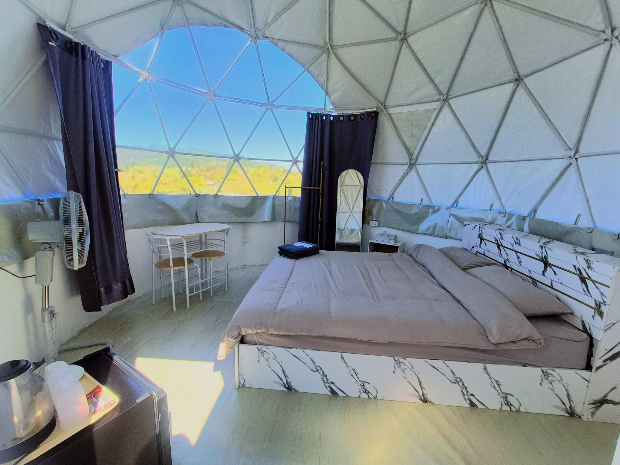 เต็นท์โดม ซูพีเรีย (Superior Dome)